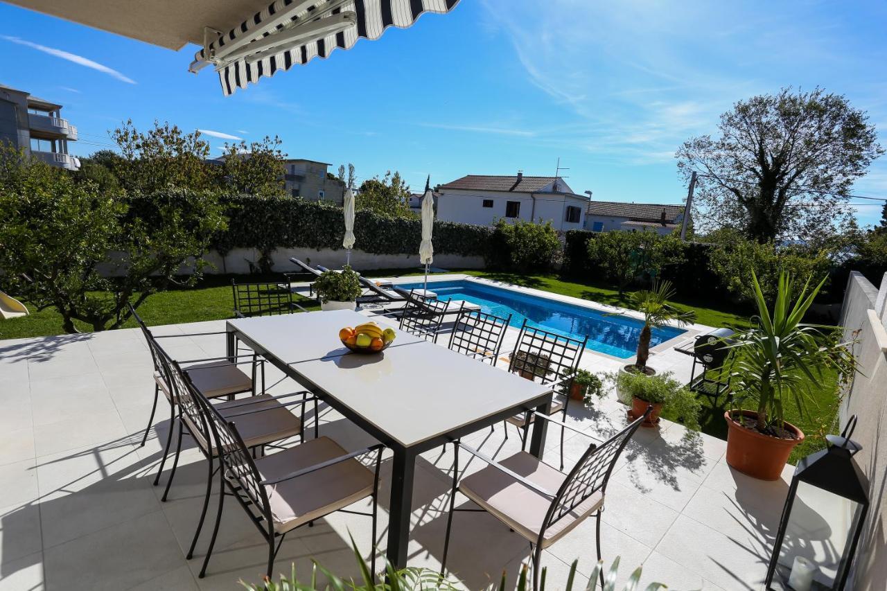 Villa Elysium - Beautiful Family House With Heated Pool Kaštela Exterior foto