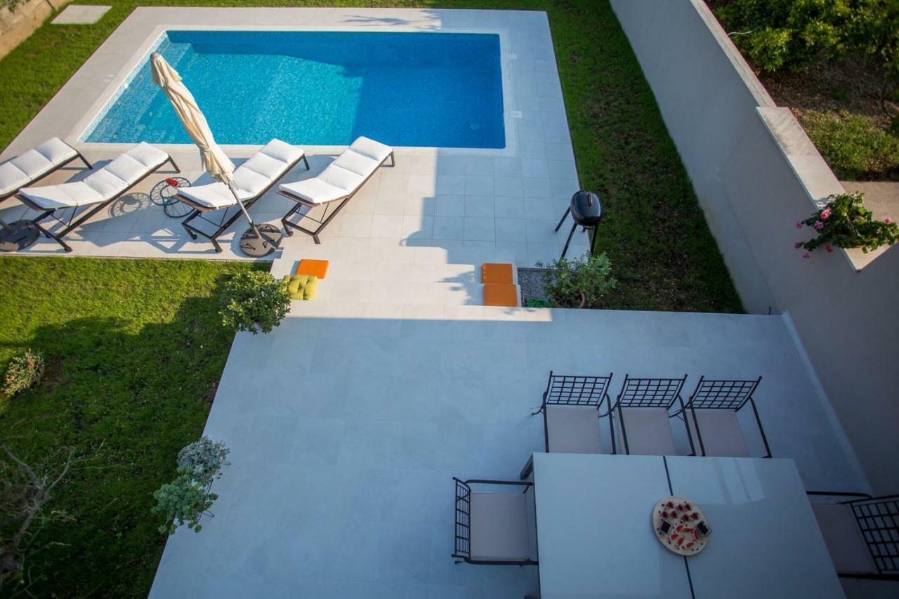 Villa Elysium - Beautiful Family House With Heated Pool Kaštela Exterior foto